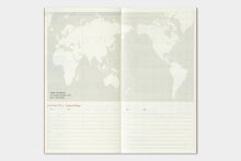 Laden Sie das Bild in den Galerie-Viewer, TRAVELER’S COMPANY - Traveler’s Notebook Regular - Monatskalender 2025