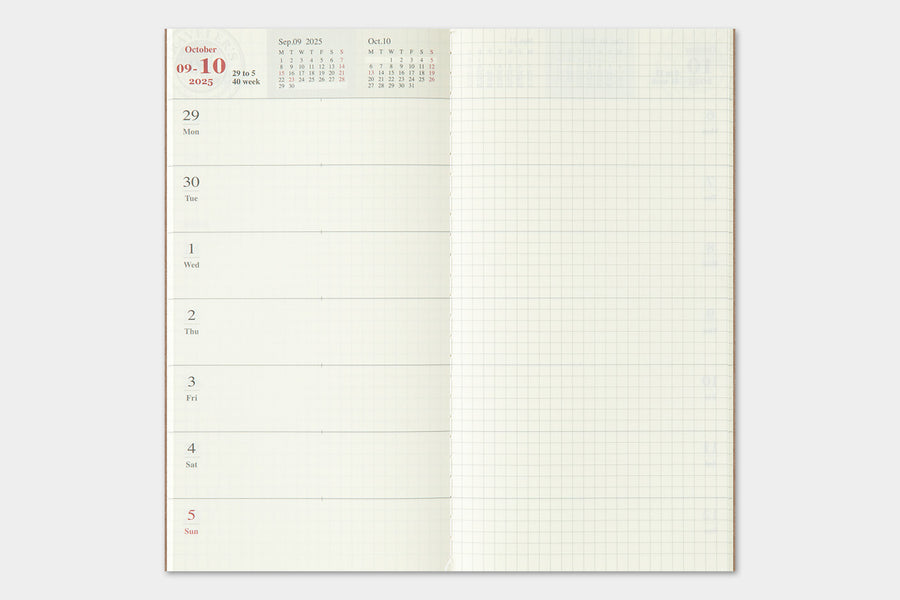 TRAVELER'S COMPANY - Traveler's Notebook Regular - 2025 weekly + memo diary