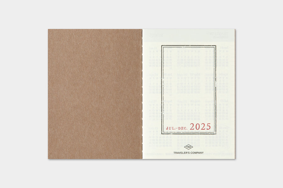 TRAVELER'S COMPANY - Traveler's Notebook Passport - 2025 weekly diary