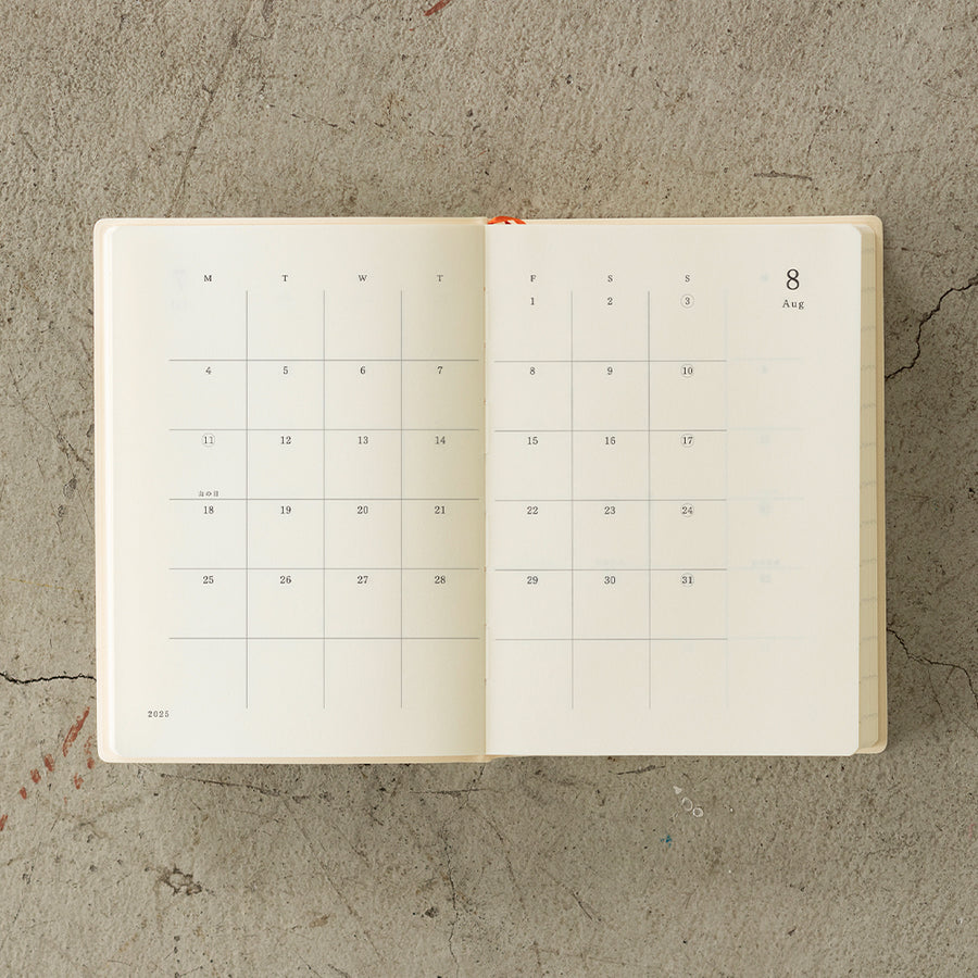 MIDORI - MD Notebook Diary - A6 - 1 Day 1 Page 2025