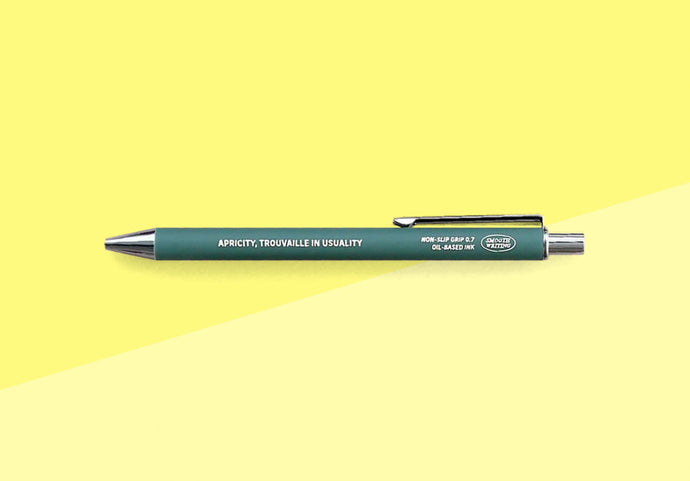 ICONIC - Non-Slip Smooth Ballpoint Pen 0.7 - Green